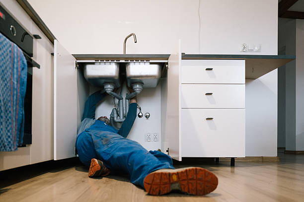 Professional Leak Detection technician working in Huntington, IN